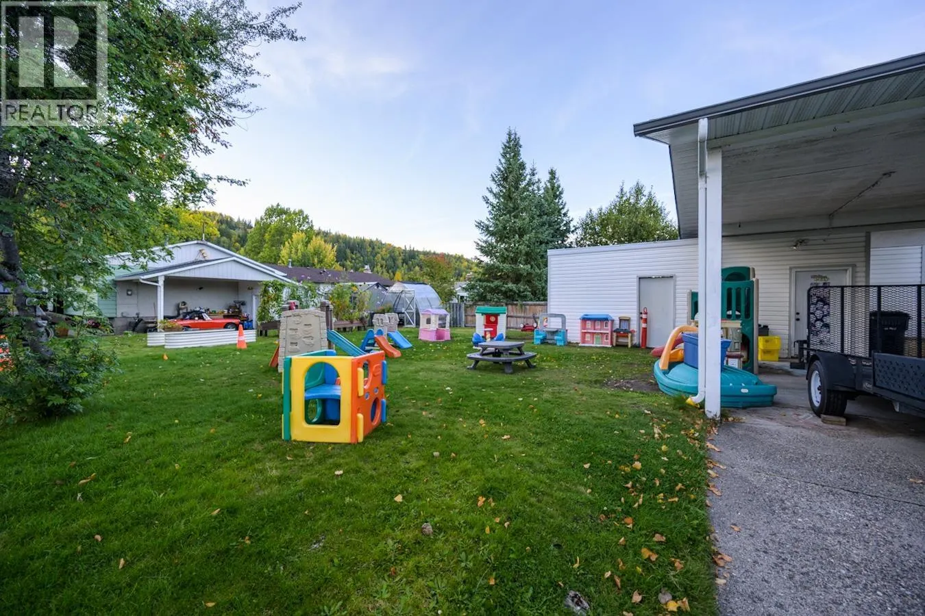 4574 VALLEY CRESCENT