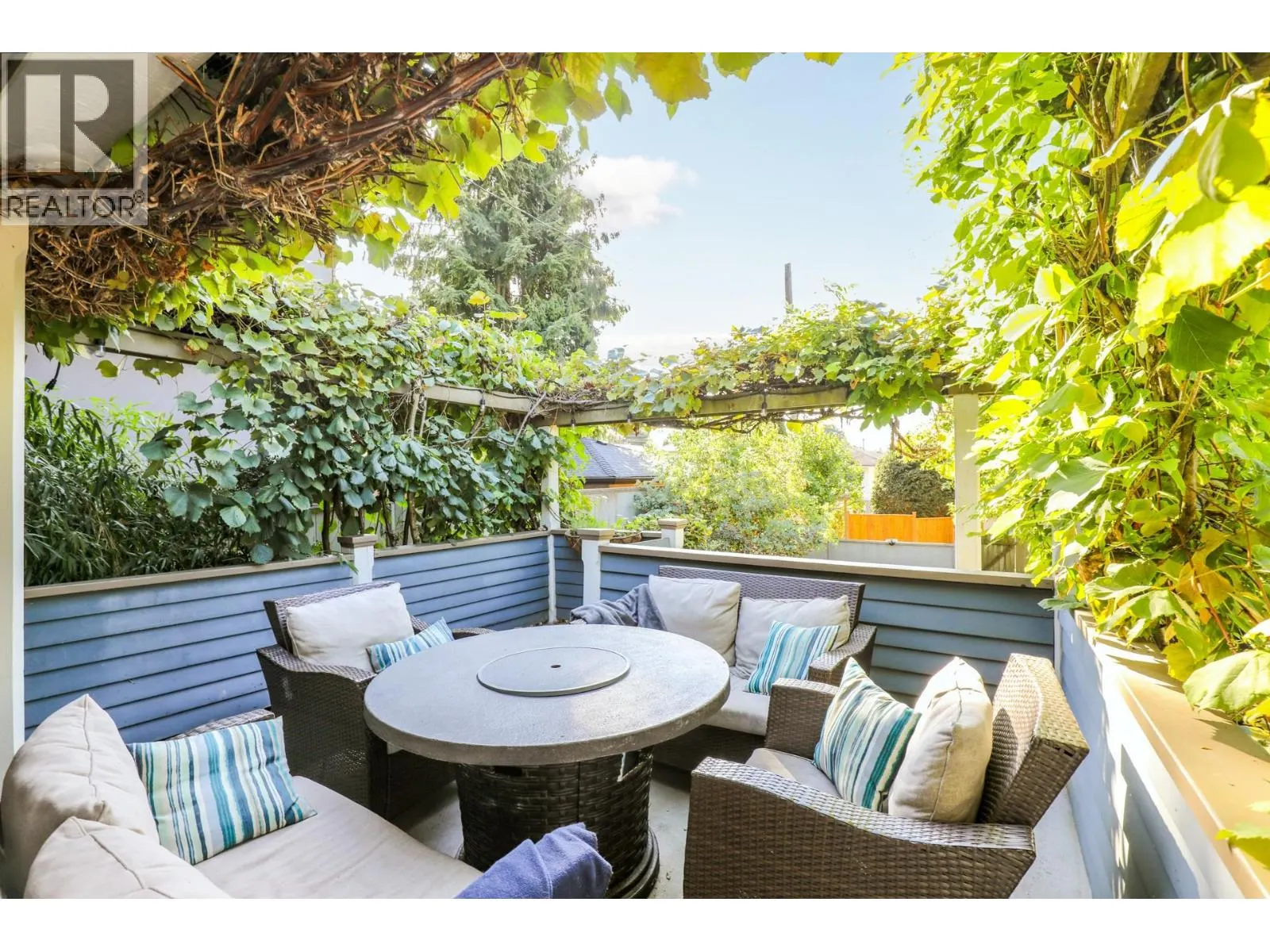 341 W 22ND STREET