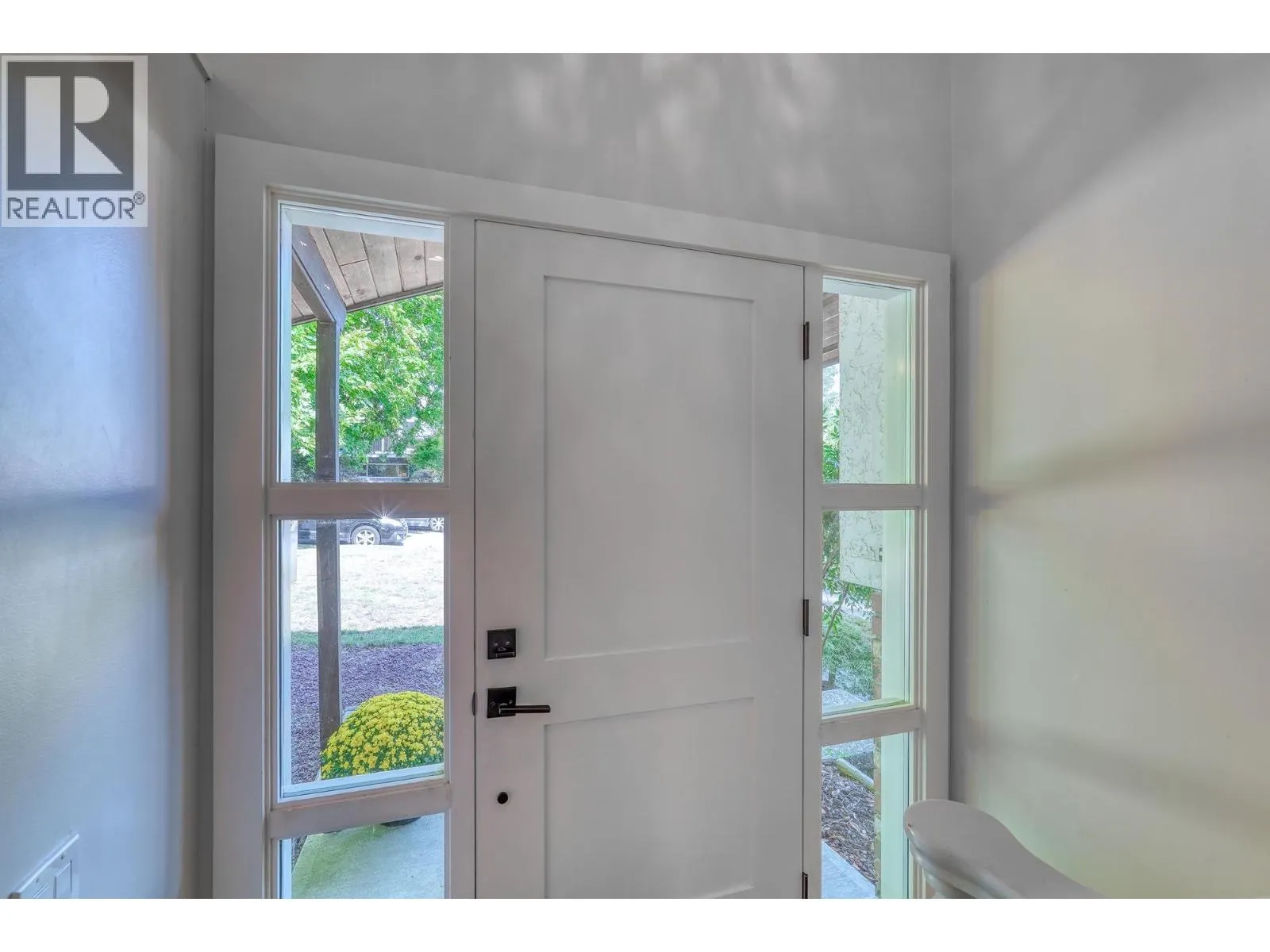 3848 CLEMATIS CRESCENT