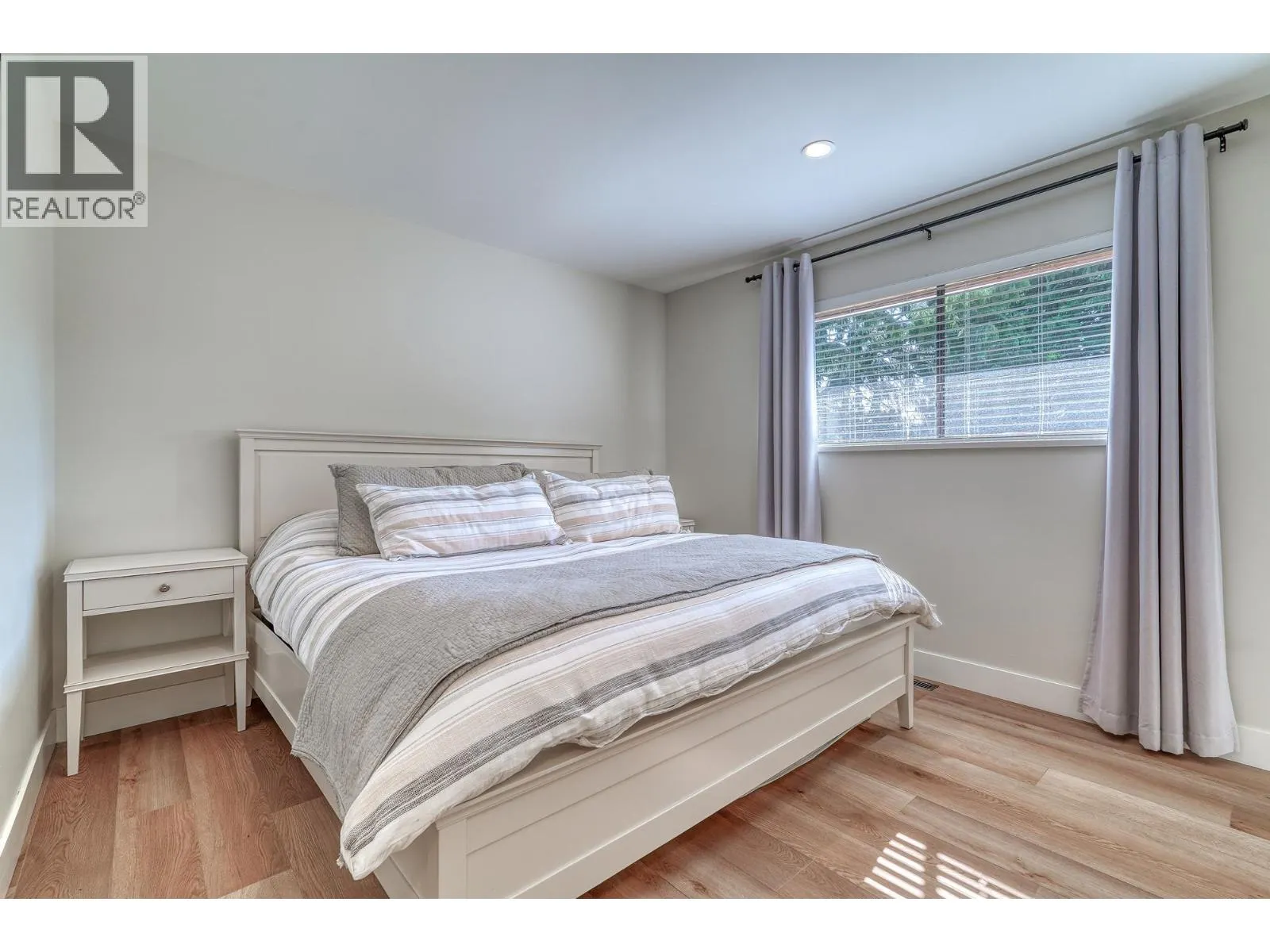 3848 CLEMATIS CRESCENT