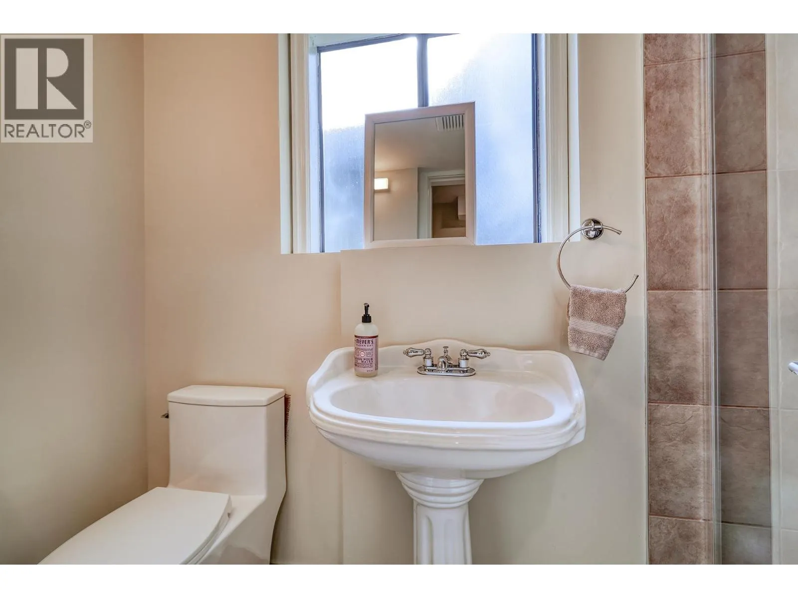 3848 CLEMATIS CRESCENT