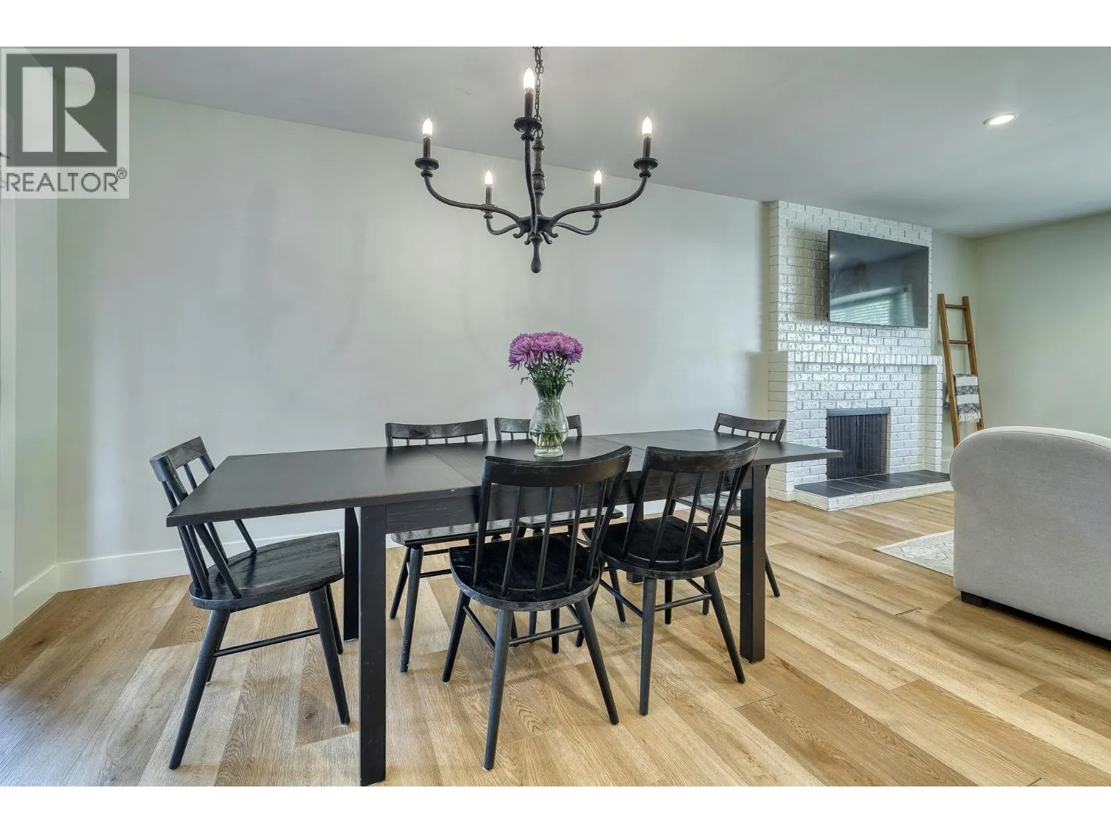 3848 CLEMATIS CRESCENT