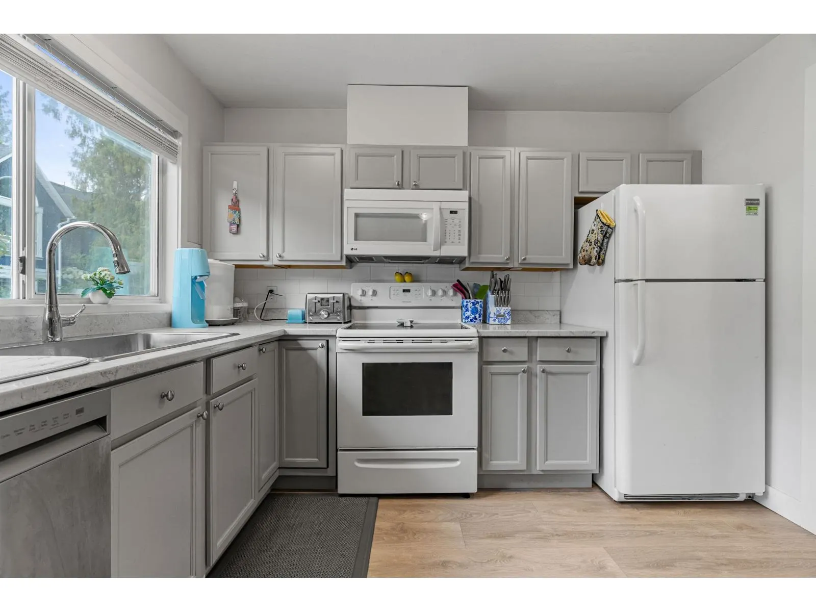 38 5904 VEDDER ROAD|Vedder Crossing