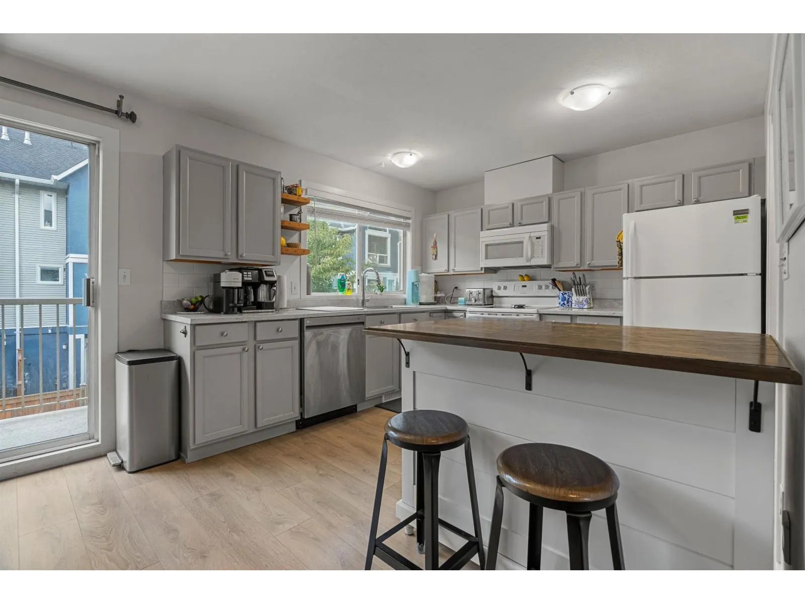 38 5904 VEDDER ROAD|Vedder Crossing
