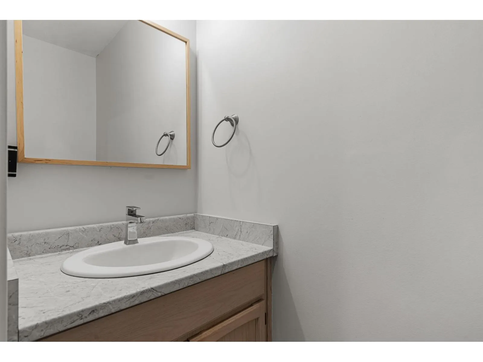 38 5904 VEDDER ROAD|Vedder Crossing
