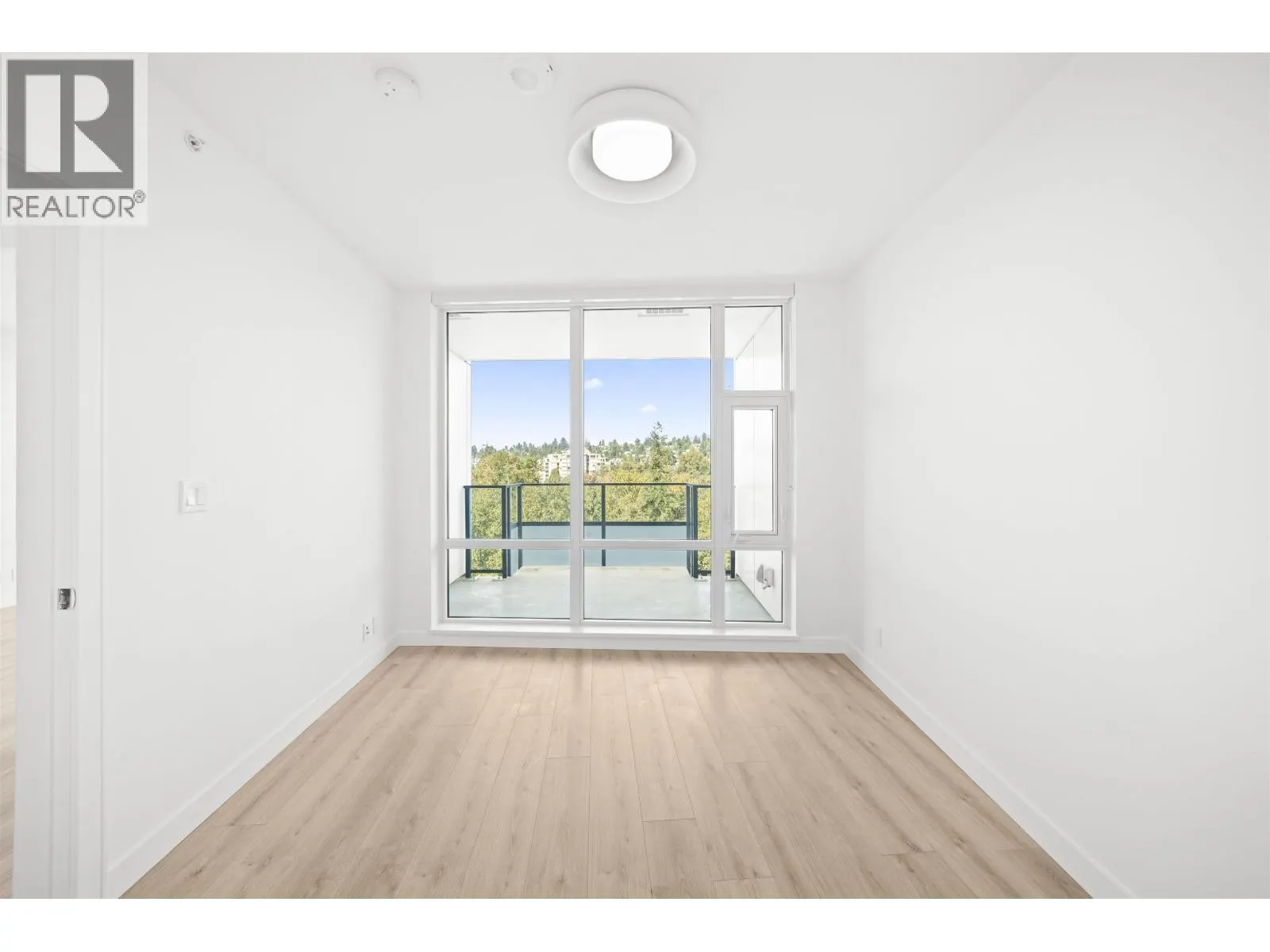 1500 FERN STREET