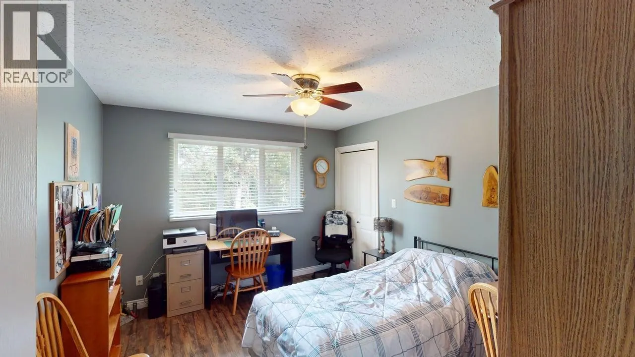 5270 MACKAY CRESCENT