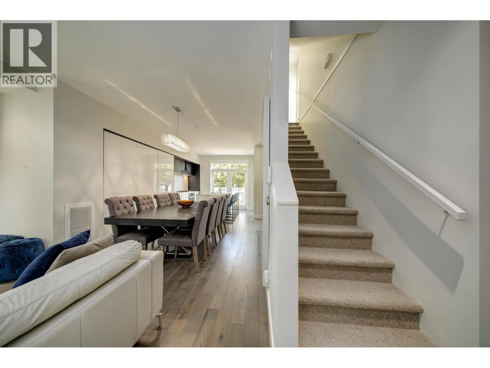 7358 GRANVILLE STREET