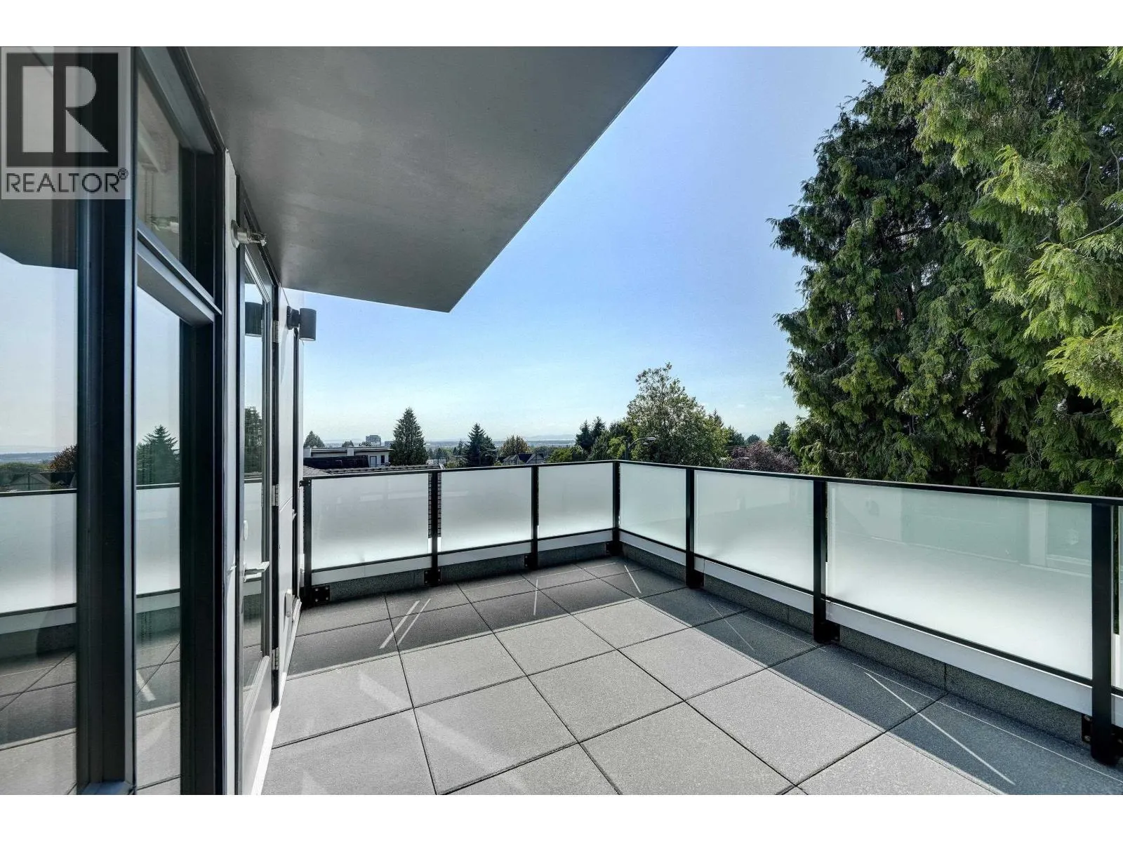 7358 GRANVILLE STREET