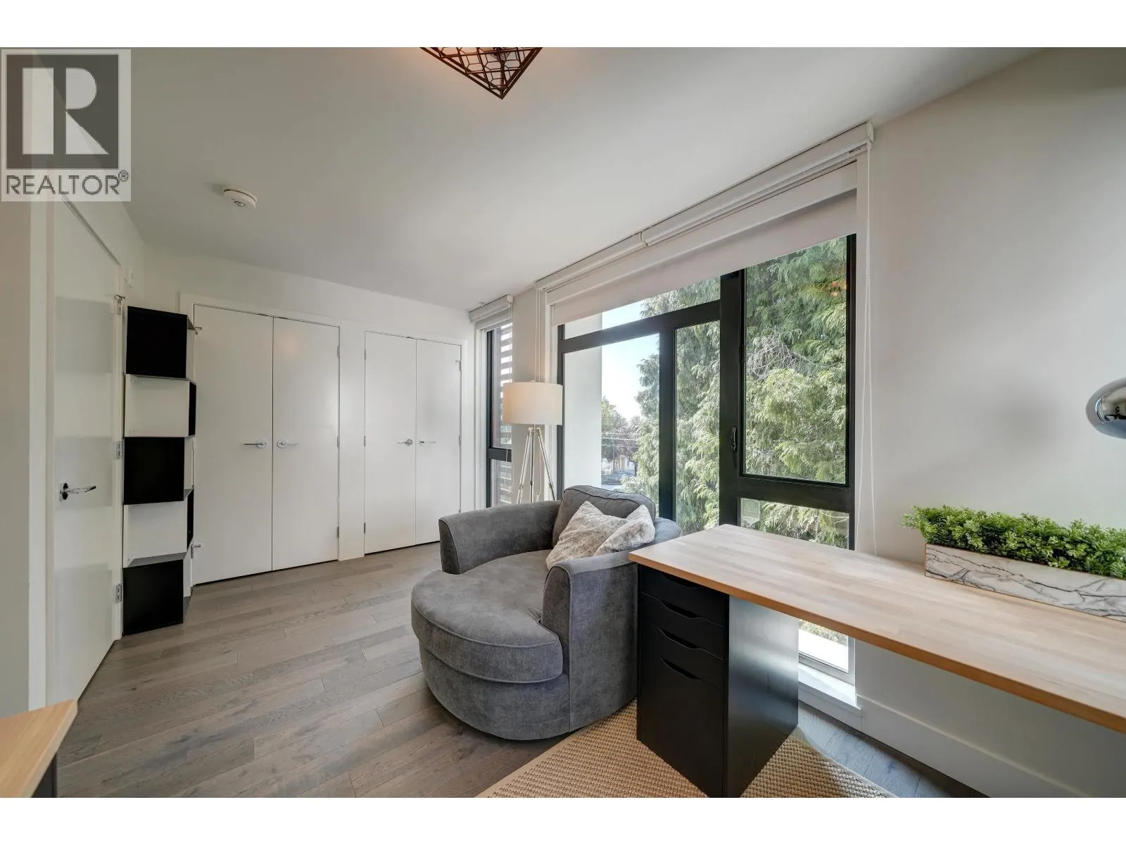 7358 GRANVILLE STREET