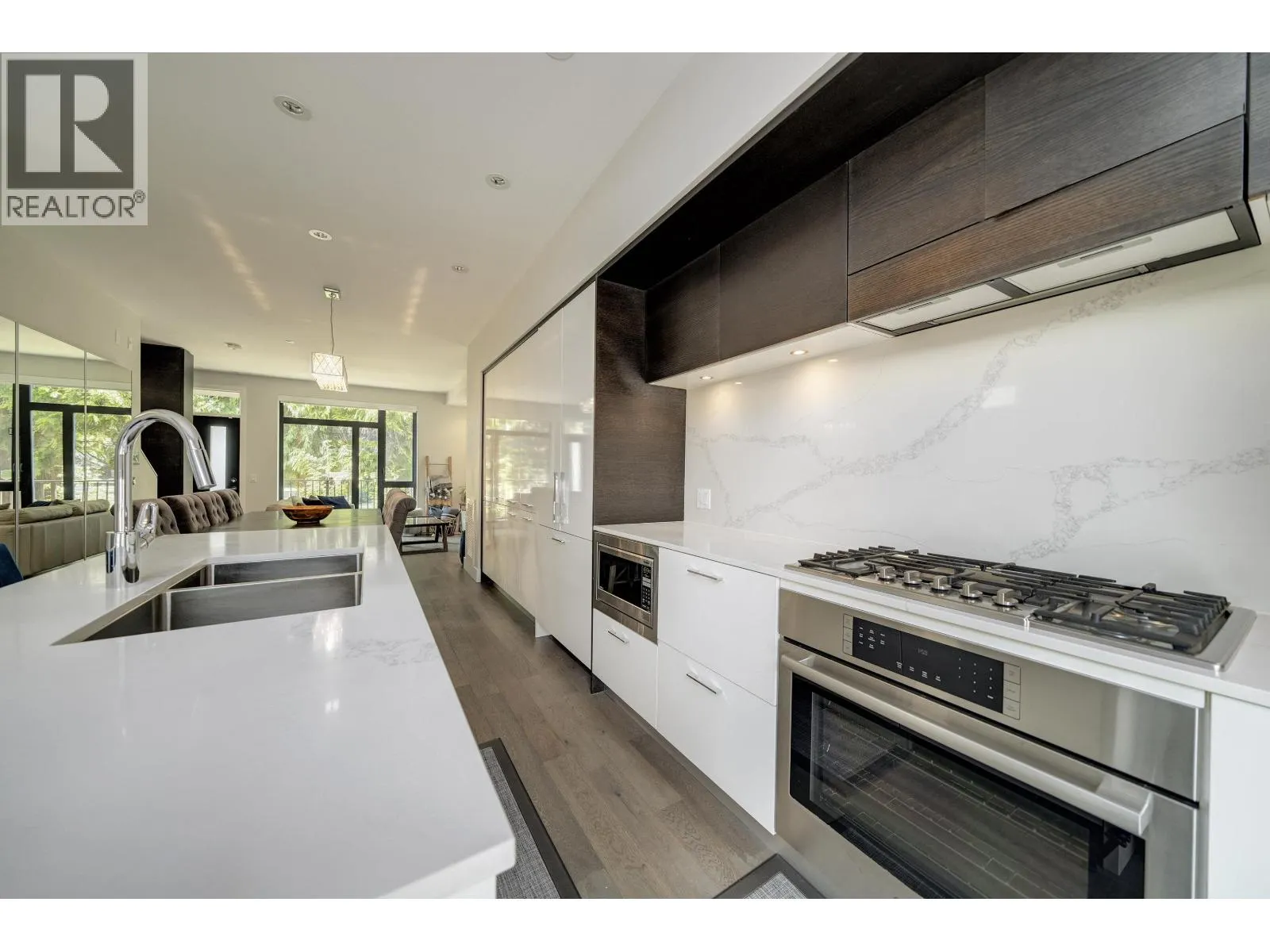 7358 GRANVILLE STREET