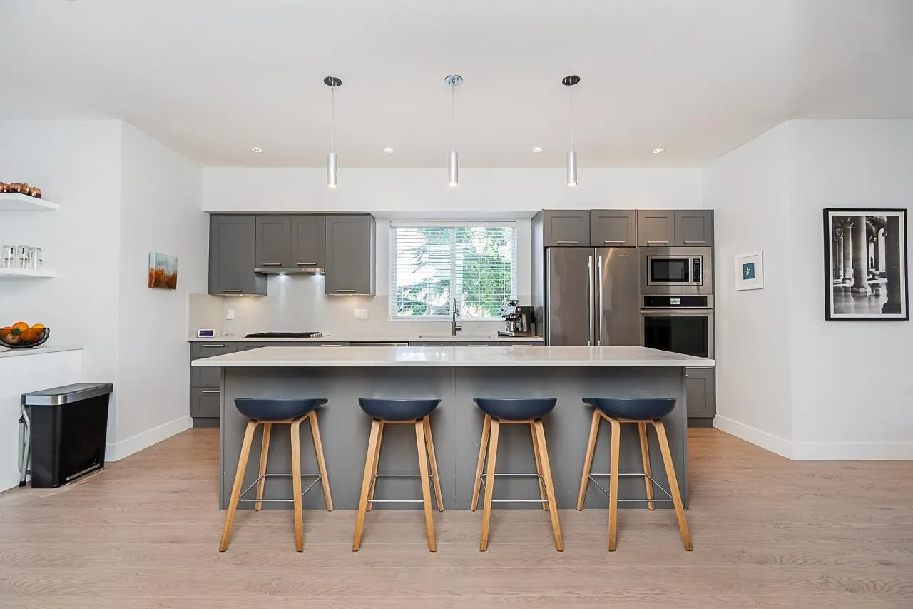 235 2218 OAK MEADOWS DRIVE