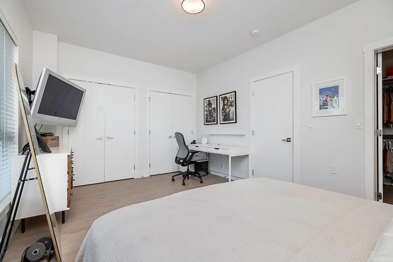 235 2218 OAK MEADOWS DRIVE