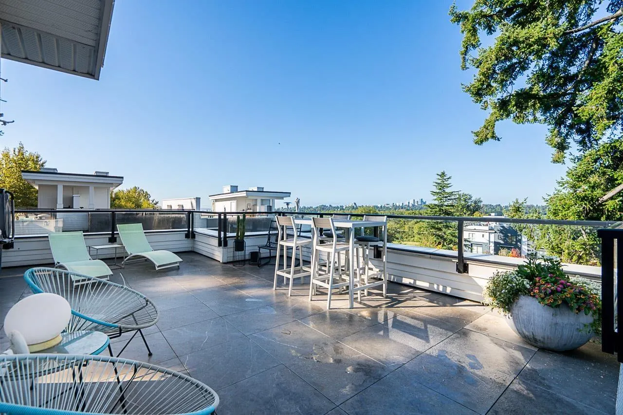 235 2218 OAK MEADOWS DRIVE