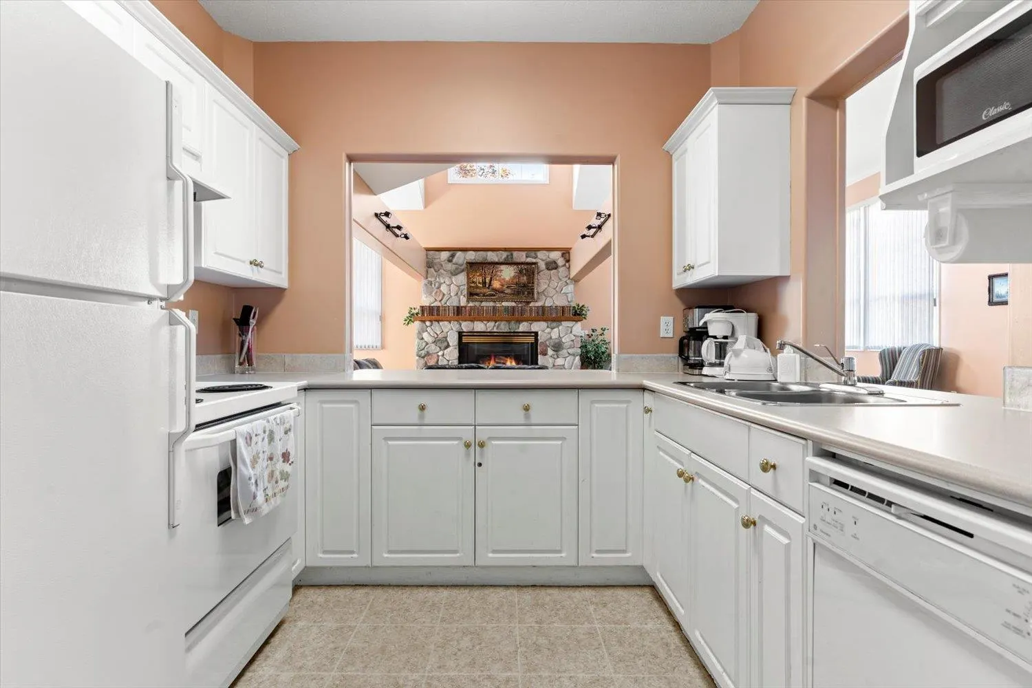 100 46360 VALLEYVIEW ROAD|Promontory