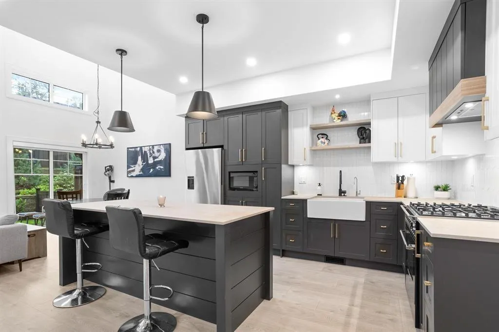 87 7967 197 STREET