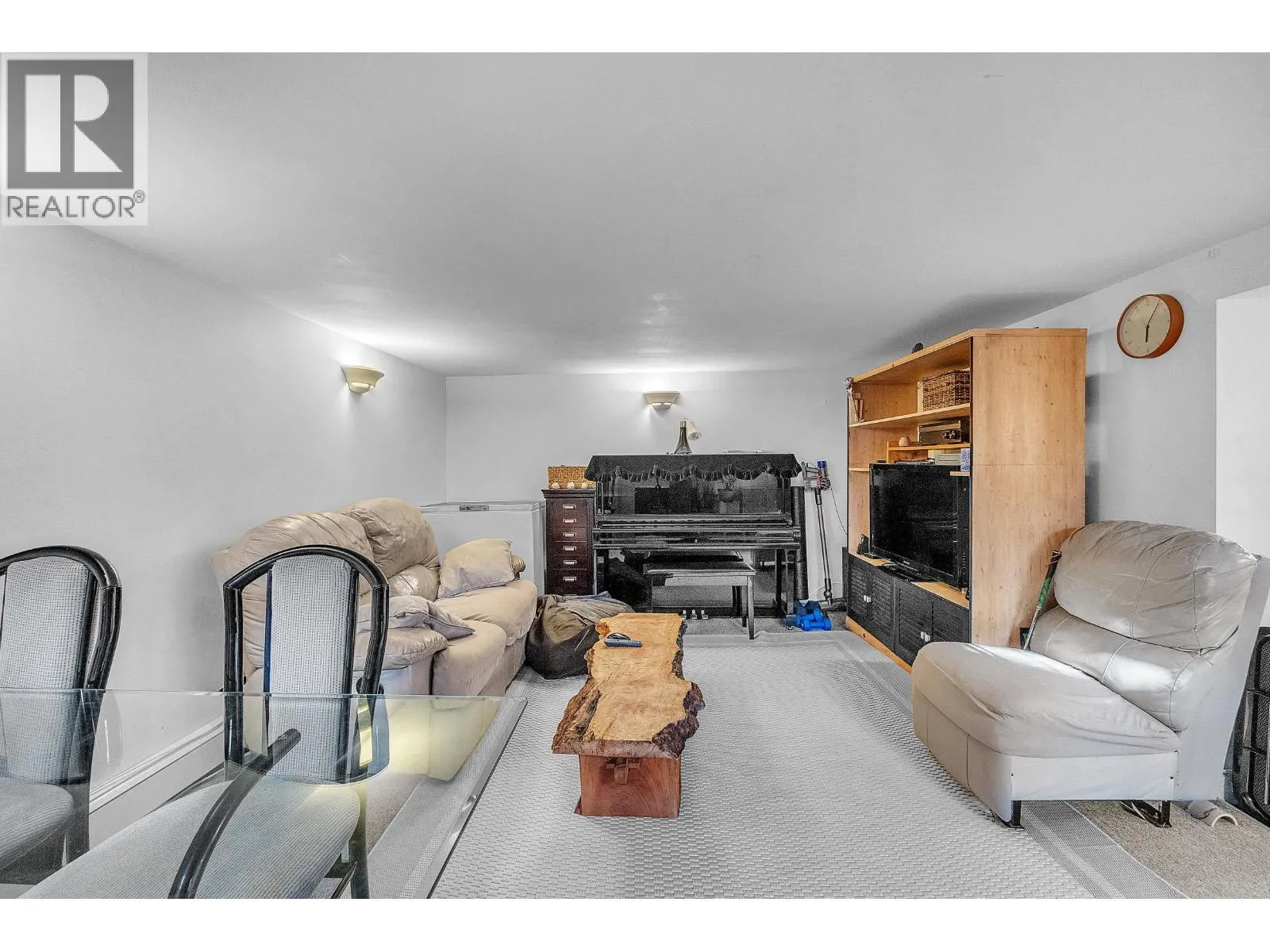 275 W KING EDWARD AVENUE