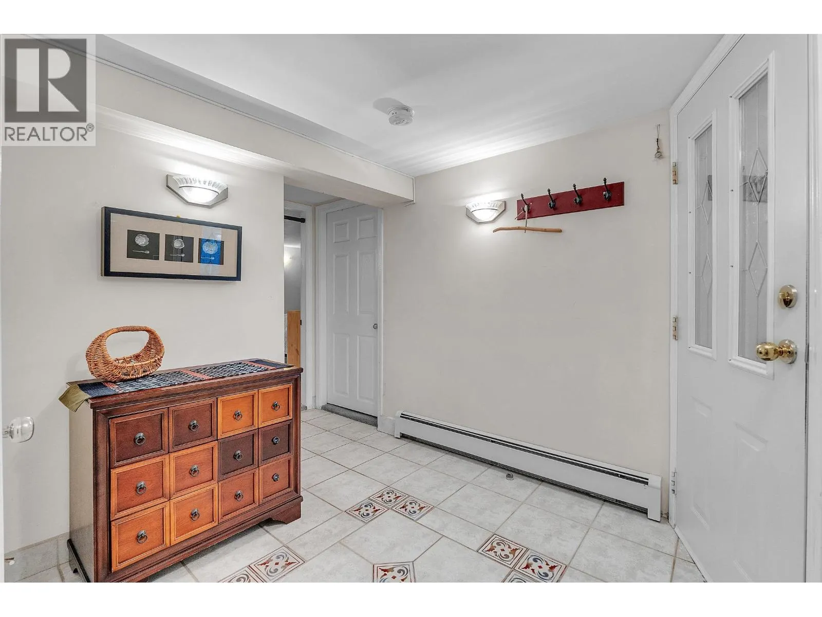275 W KING EDWARD AVENUE