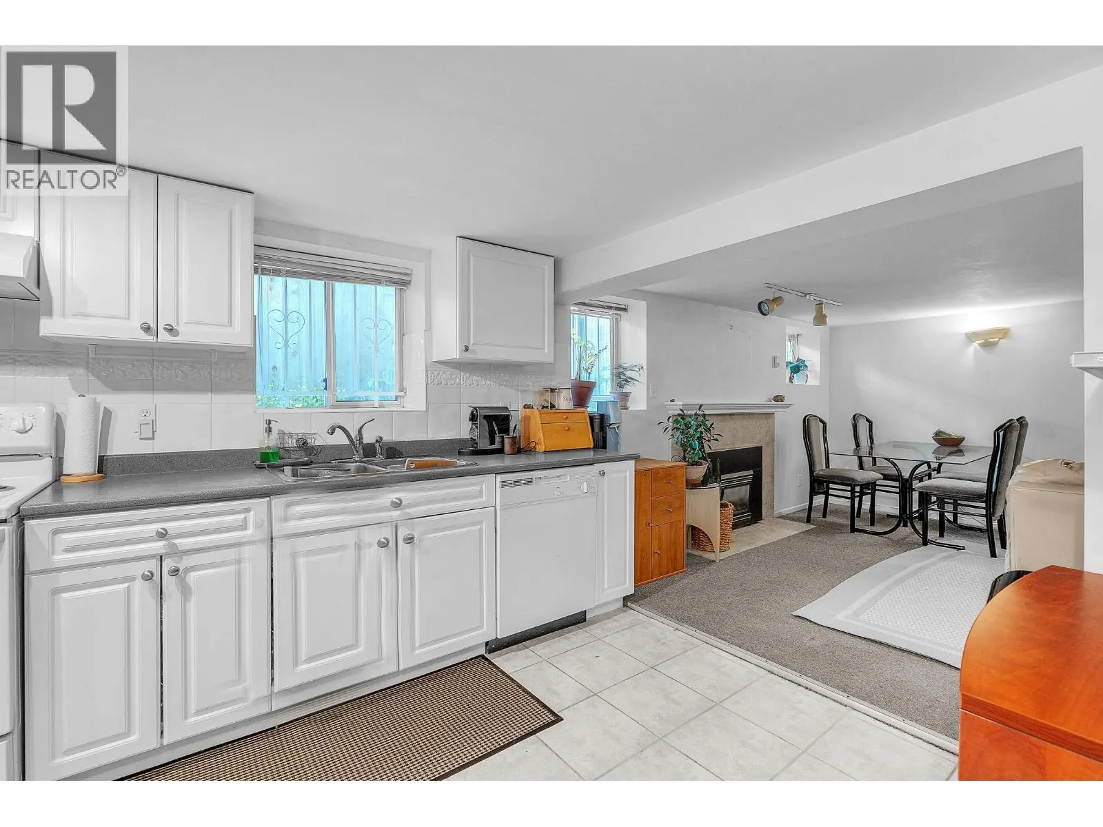 275 W KING EDWARD AVENUE