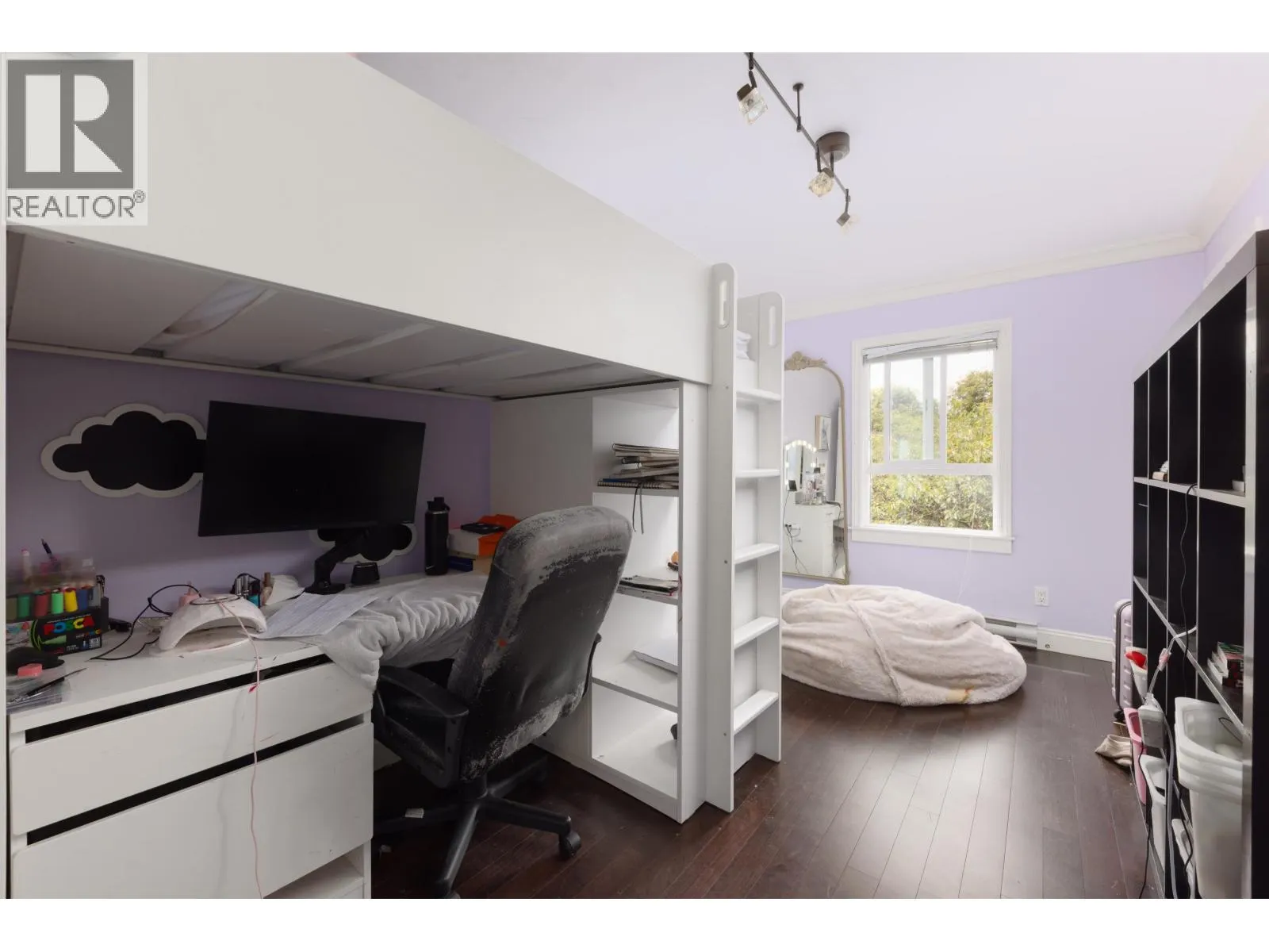 151 W 14TH AVENUE