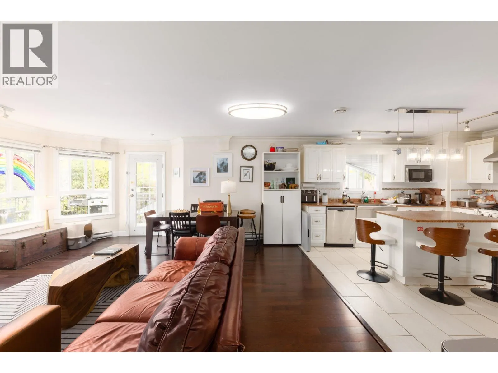 151 W 14TH AVENUE