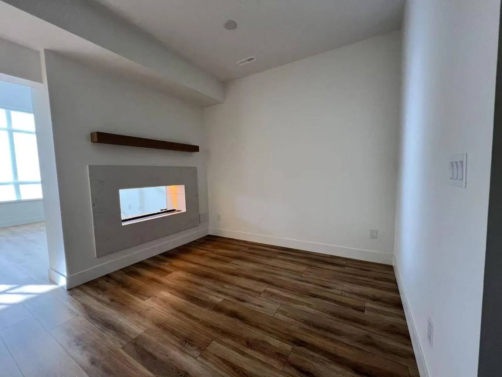 99 16561 17A AVENUE
