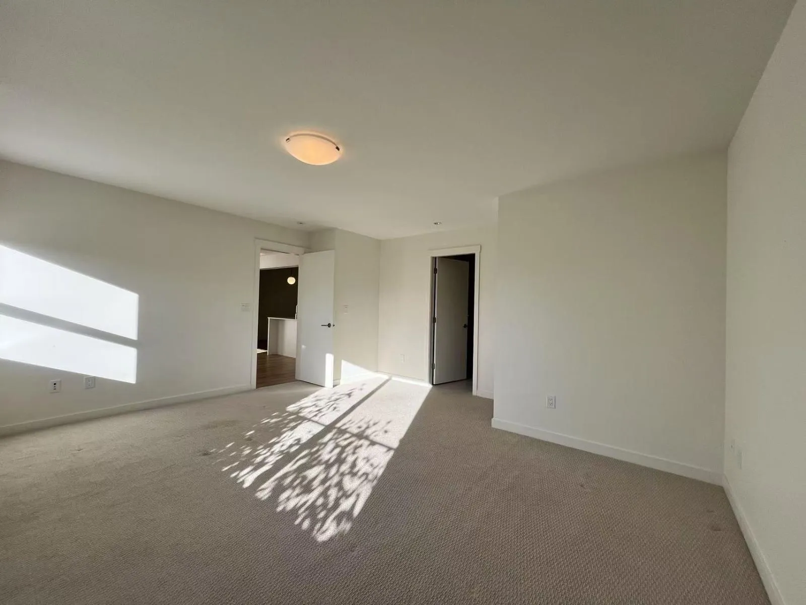 99 16561 17A AVENUE