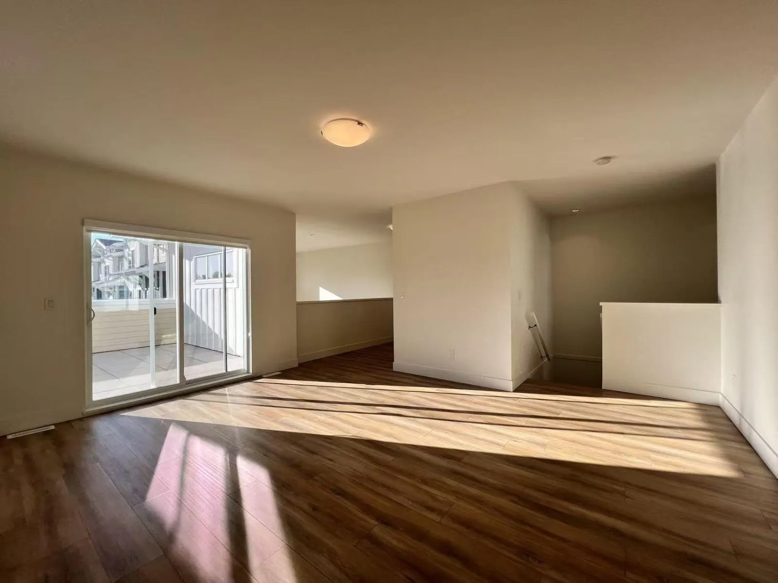 99 16561 17A AVENUE