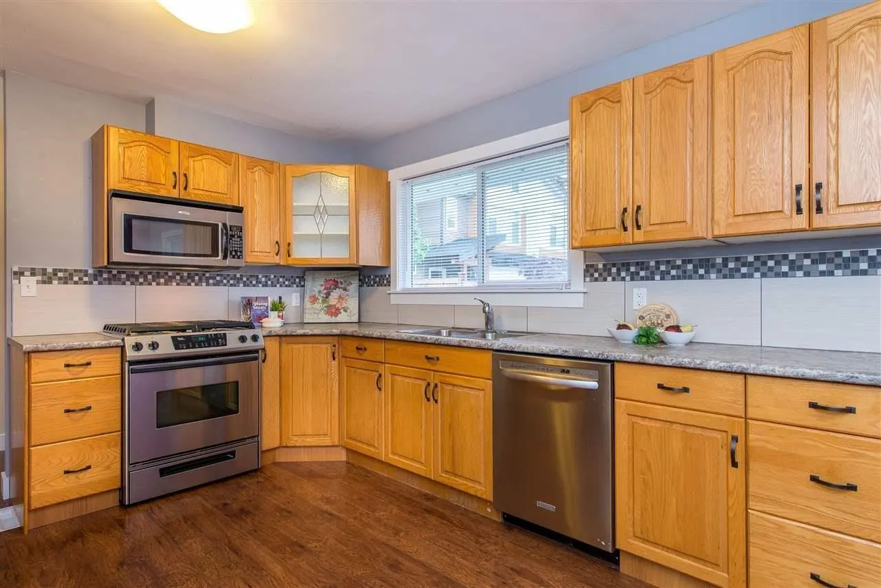 46598 MACKEN AVENUE|Chilliwack Proper East