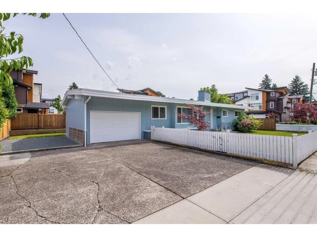 46598 MACKEN AVENUE|Chilliwack Proper East