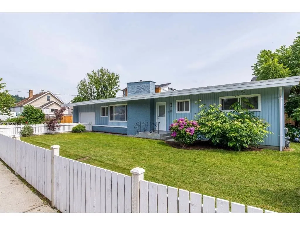 46598 MACKEN AVENUE|Chilliwack Proper East