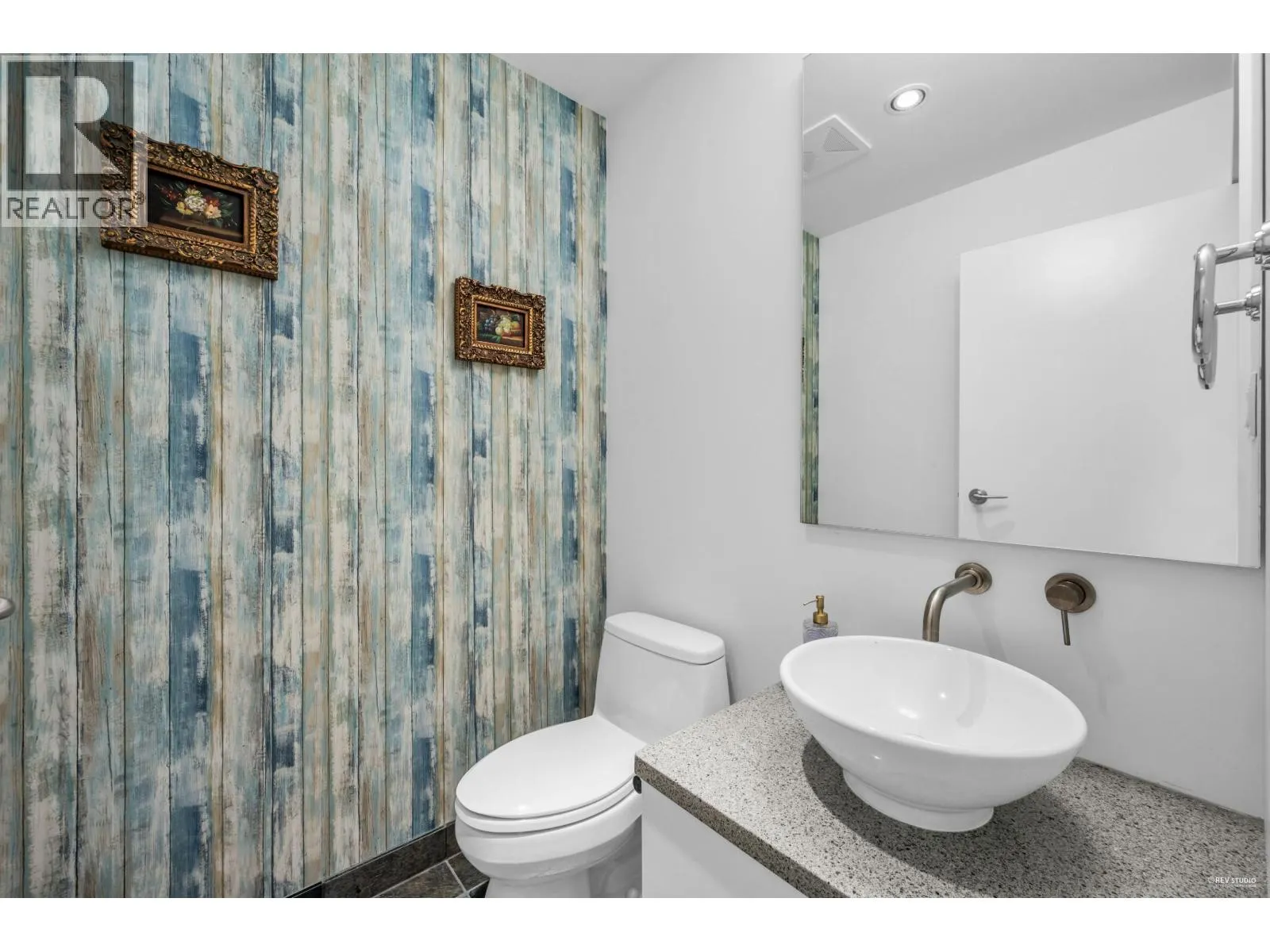 401 3315 CYPRESS PLACE