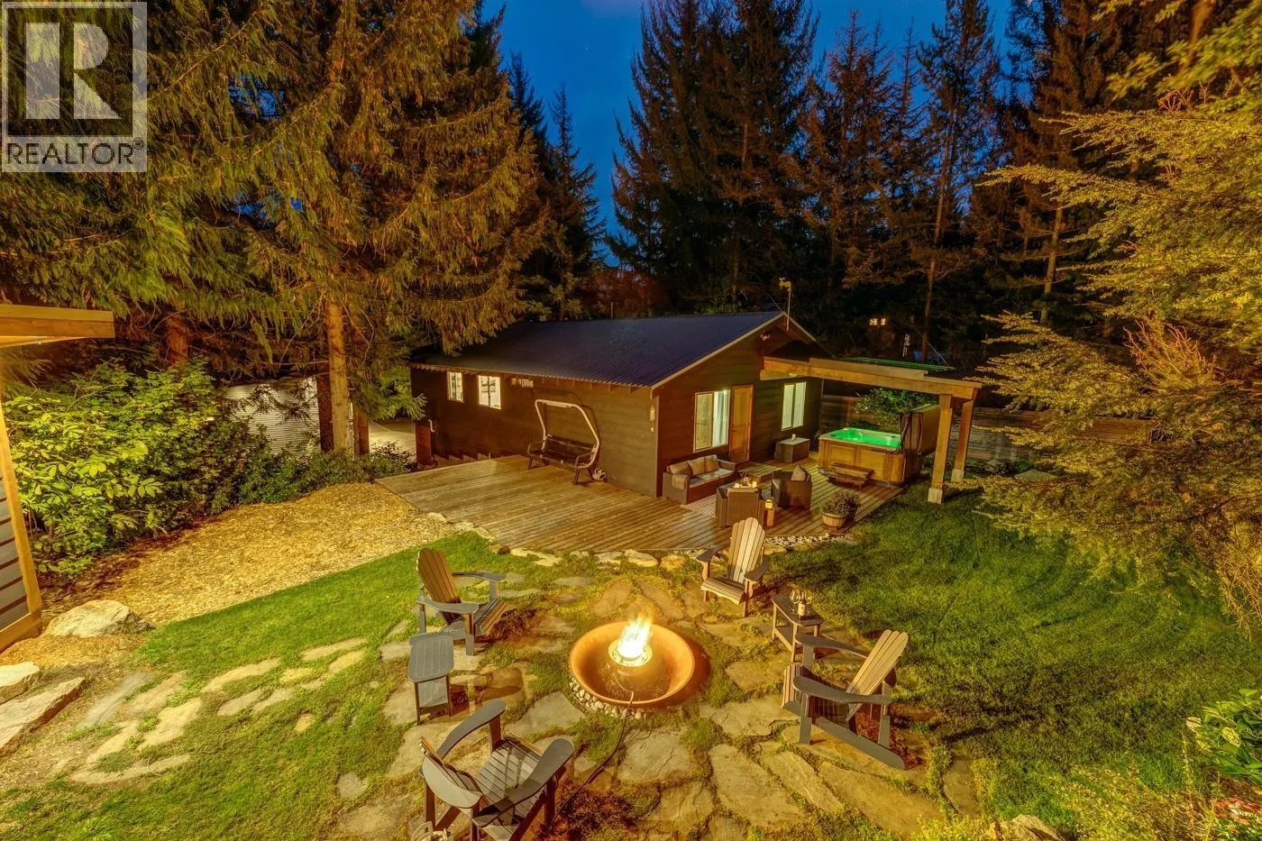 8216 VALLEY DRIVE