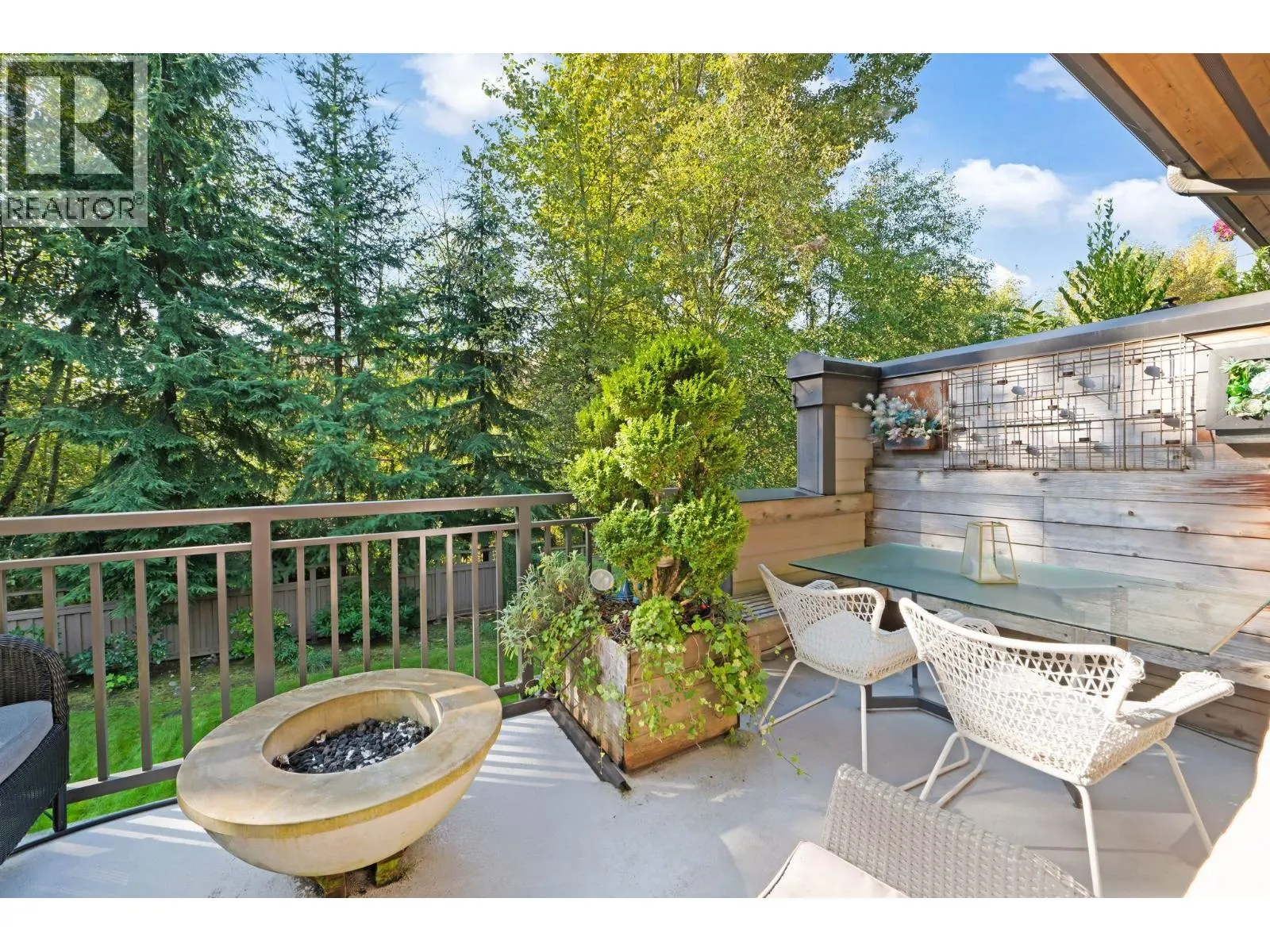 20 555 RAVEN WOODS DRIVE