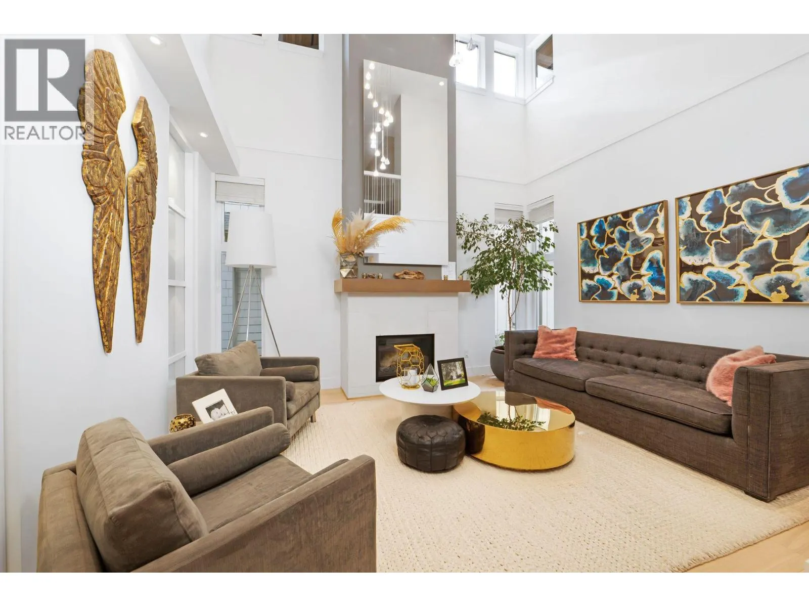 20 555 RAVEN WOODS DRIVE
