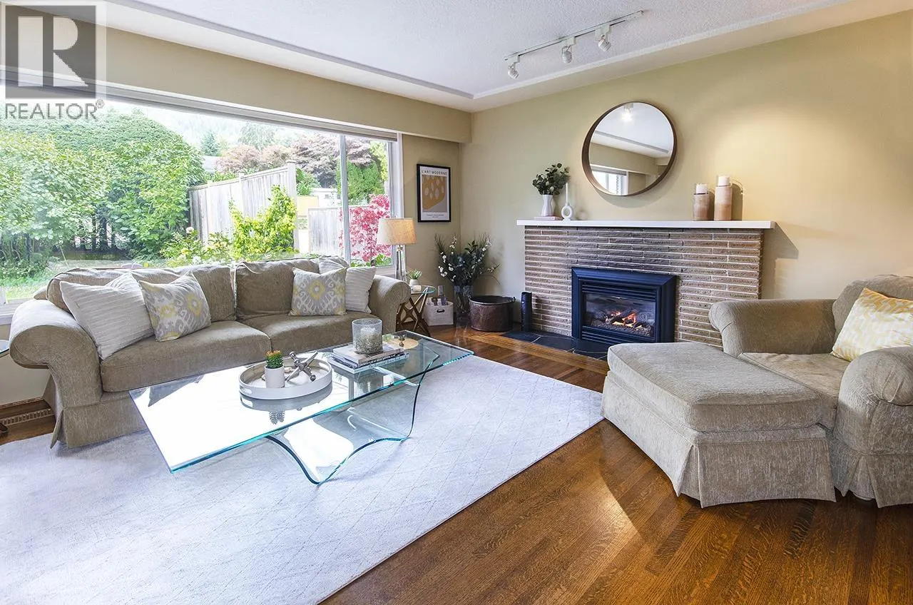 19 GLENMORE DRIVE