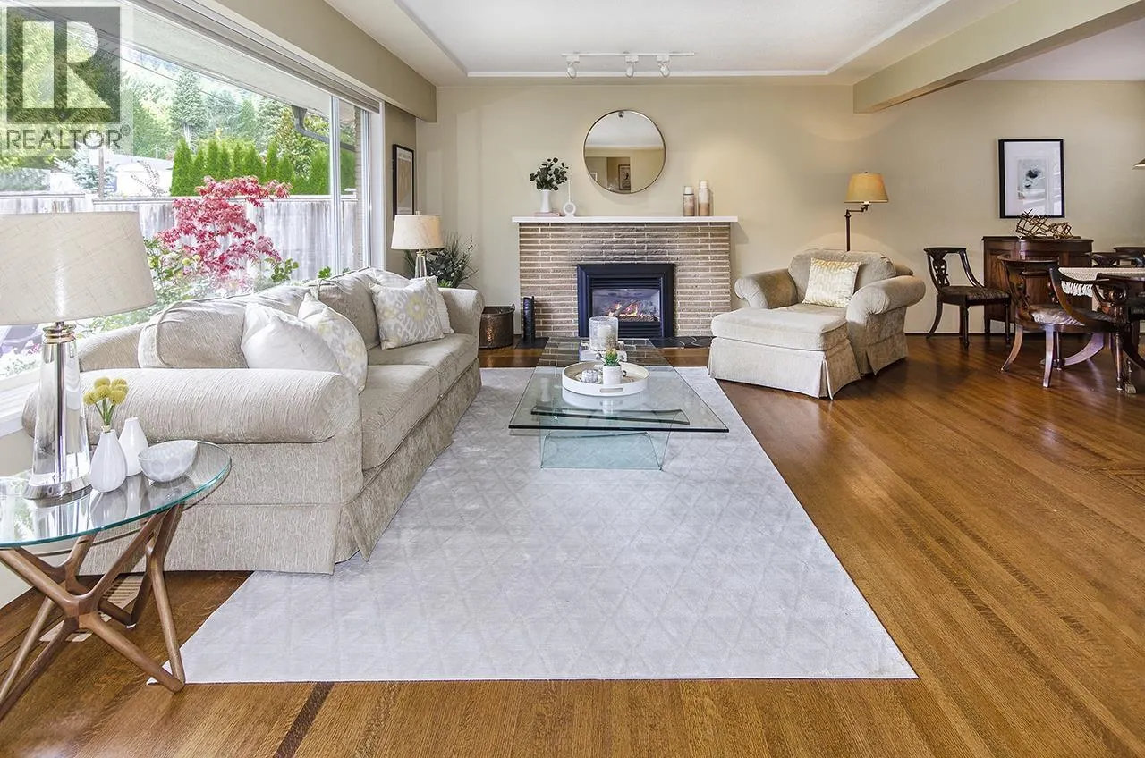 19 GLENMORE DRIVE