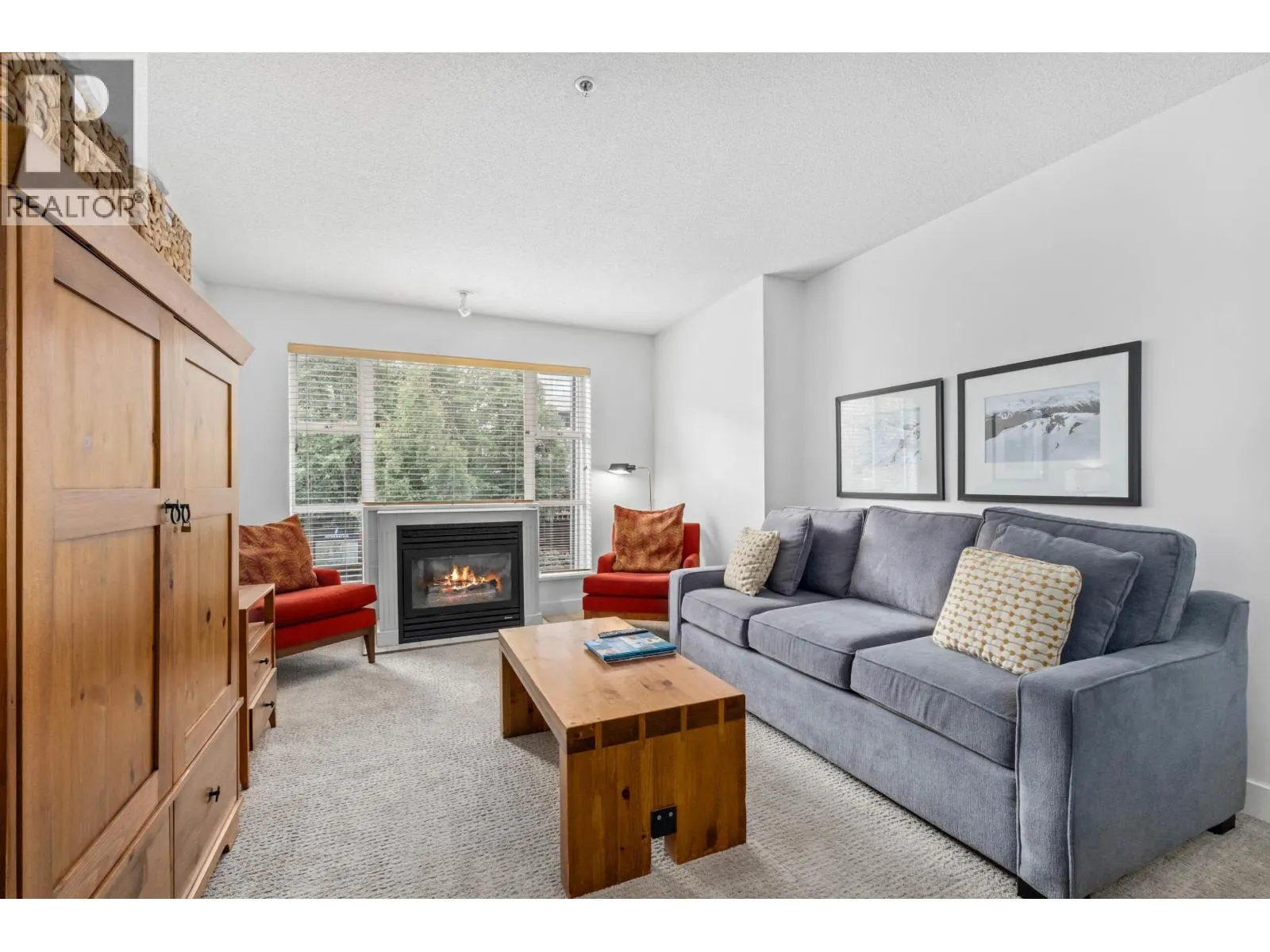 218/219 4573 CHATEAU BOULEVARD