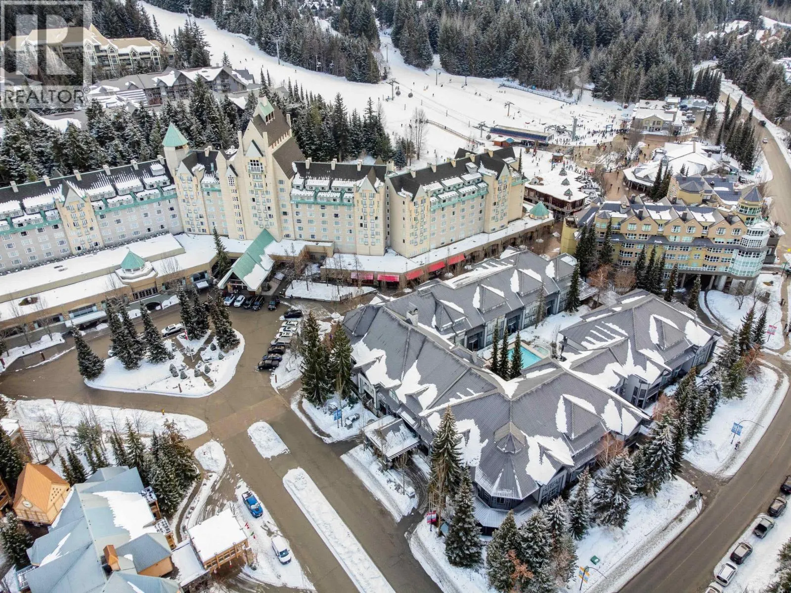 218/219 4573 CHATEAU BOULEVARD