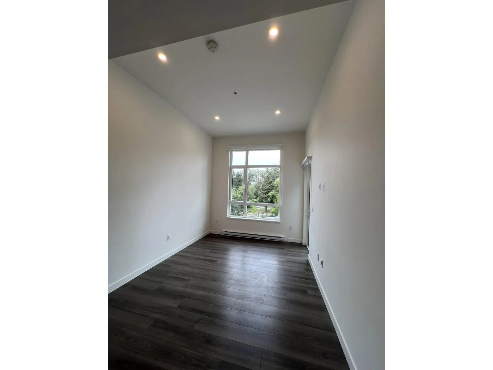411 13788 76 AVENUE