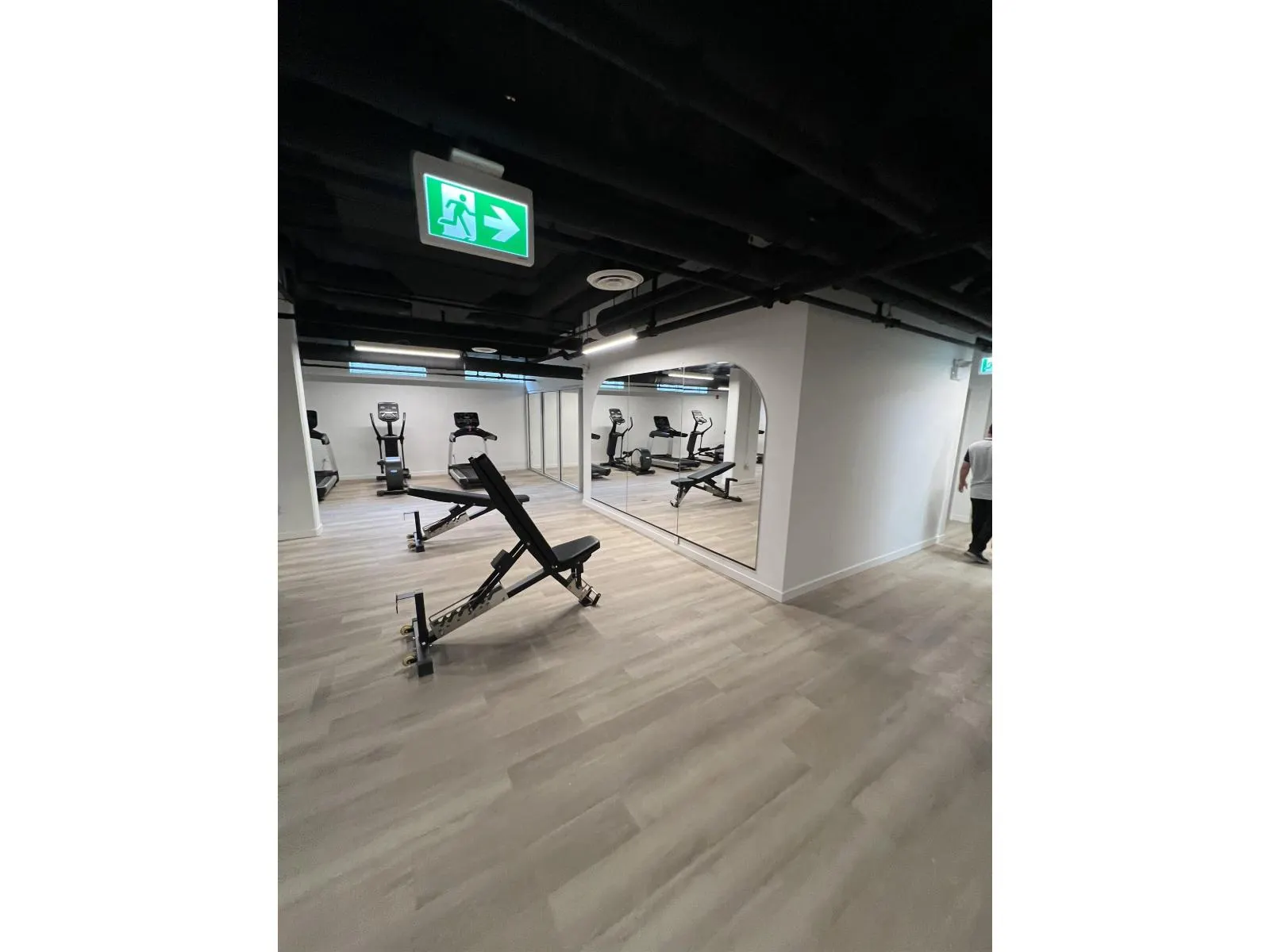 411 13788 76 AVENUE