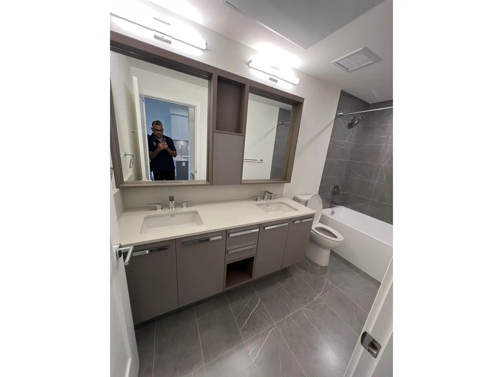 411 13788 76 AVENUE