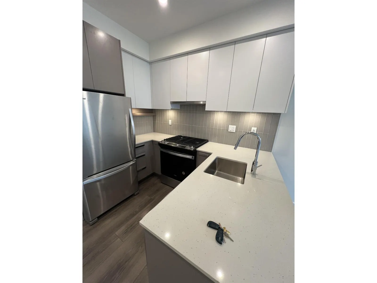 411 13788 76 AVENUE