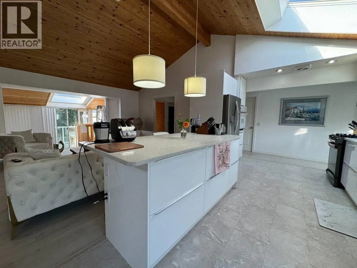UPPER 23418 TAMARACK LANE