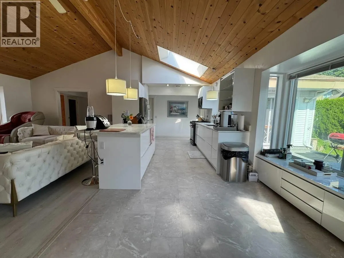 UPPER 23418 TAMARACK LANE
