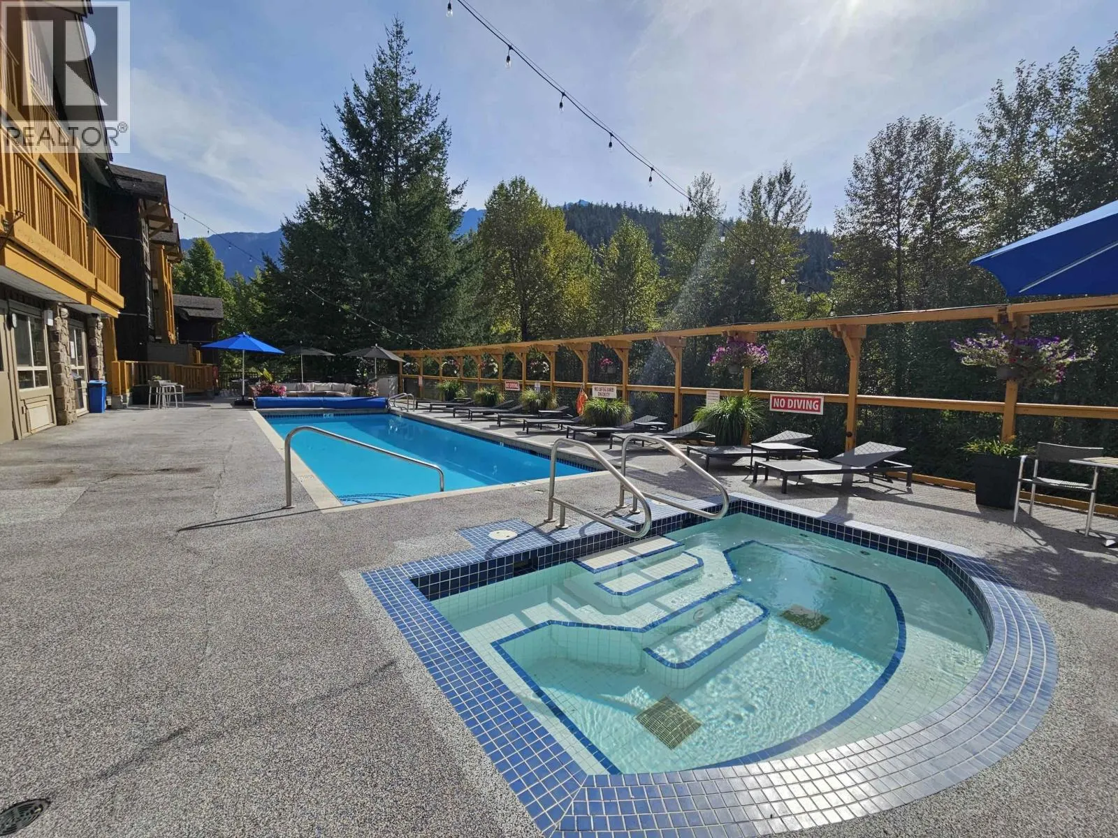 105 1490 HIGHWAY 99