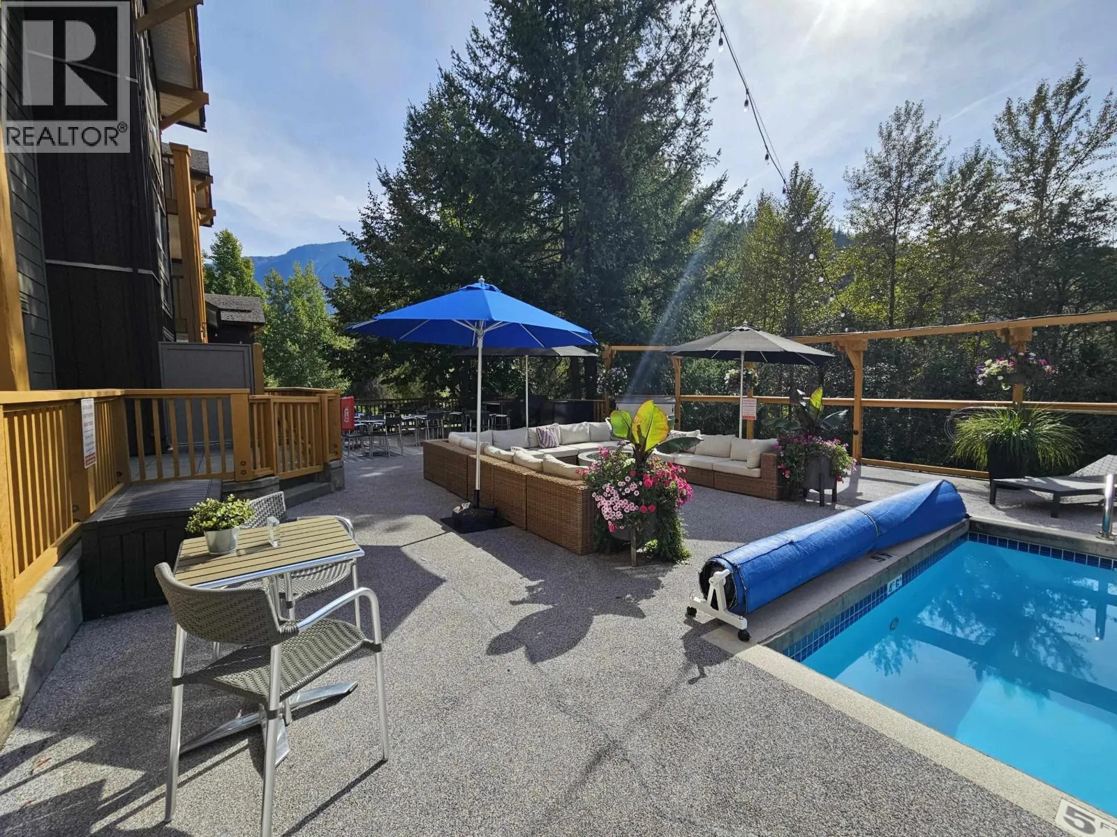 105 1490 HIGHWAY 99