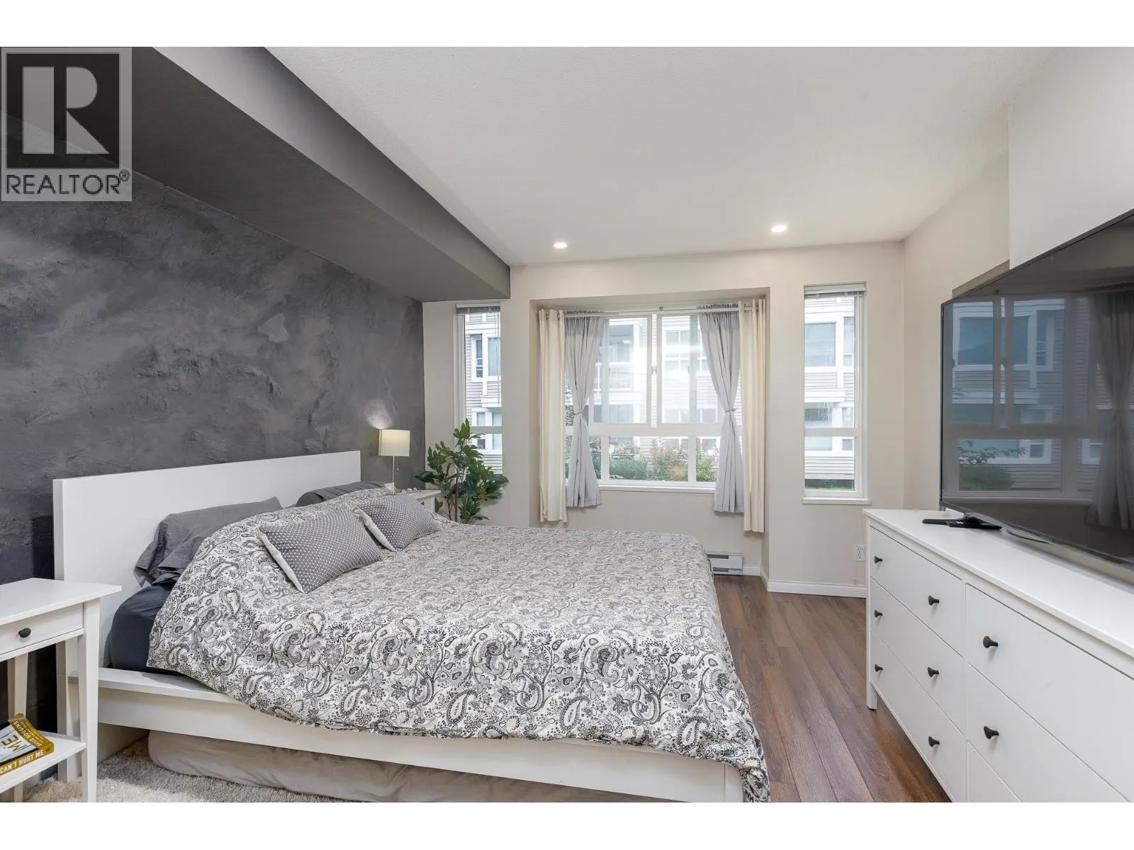 202 3033 TERRAVISTA PLACE