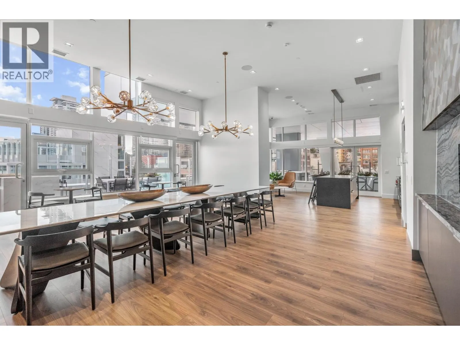 1407 680 QUAYSIDE DRIVE