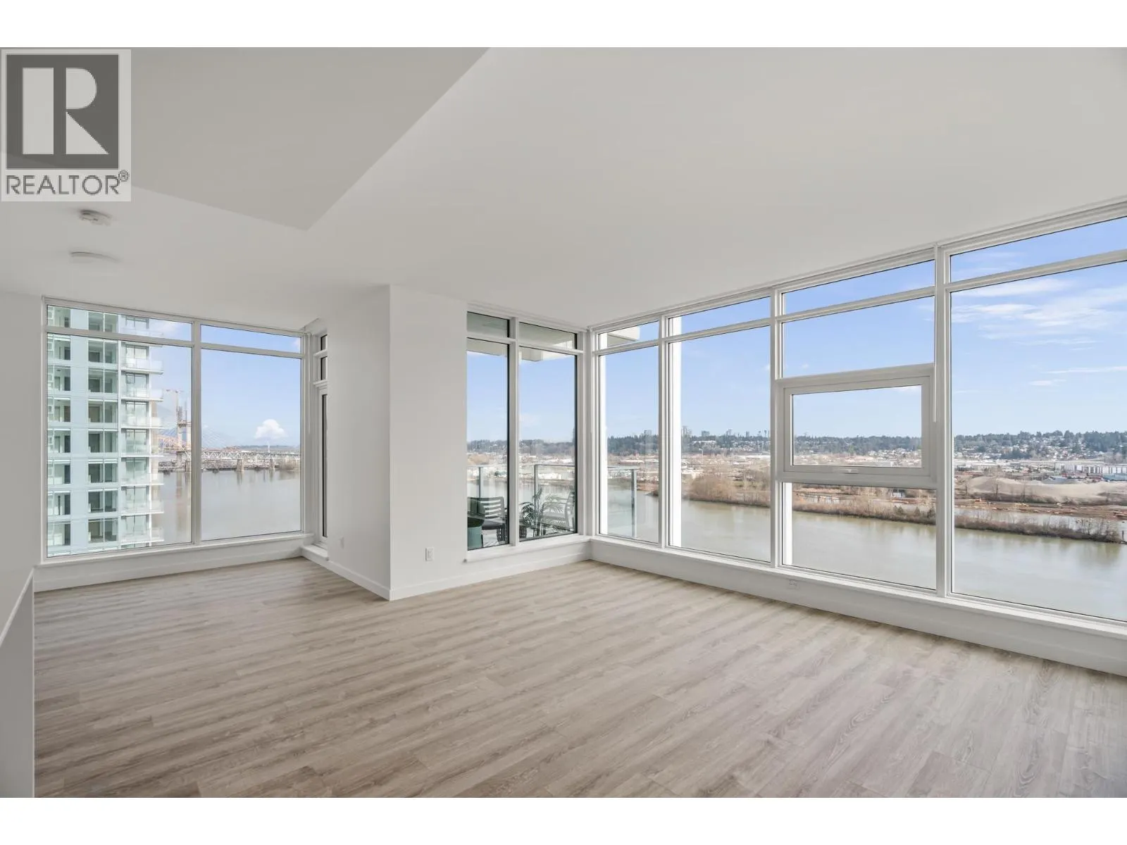 1407 680 QUAYSIDE DRIVE